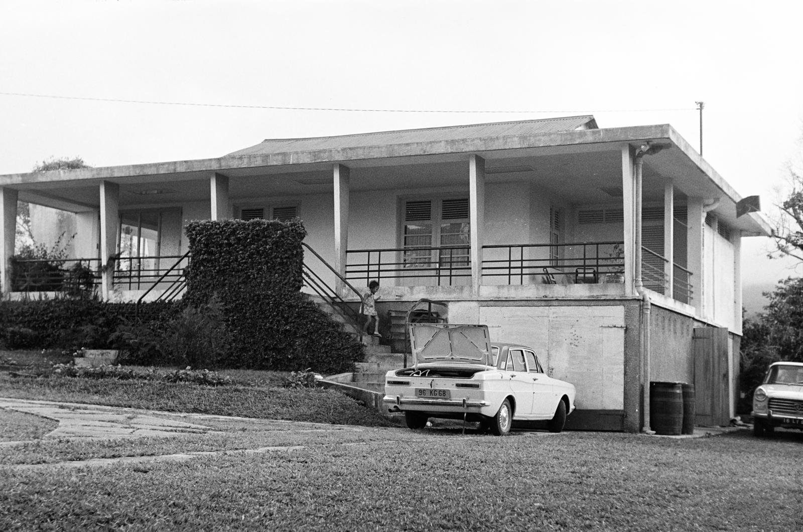 Franciaország,Guadeloupe, 1970, Gara család, Ford Taunus P6, Fortepan #285679