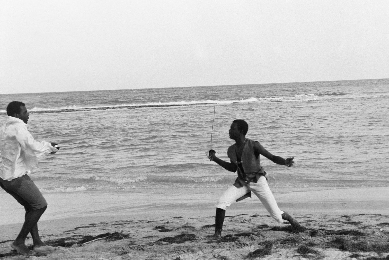 Franciaország,Guadeloupe, Gara Róbert vivócsapatának tagjai., 1970, Gara család, Best of, színesbőrű, vívás, tengerpart, Fortepan #285690