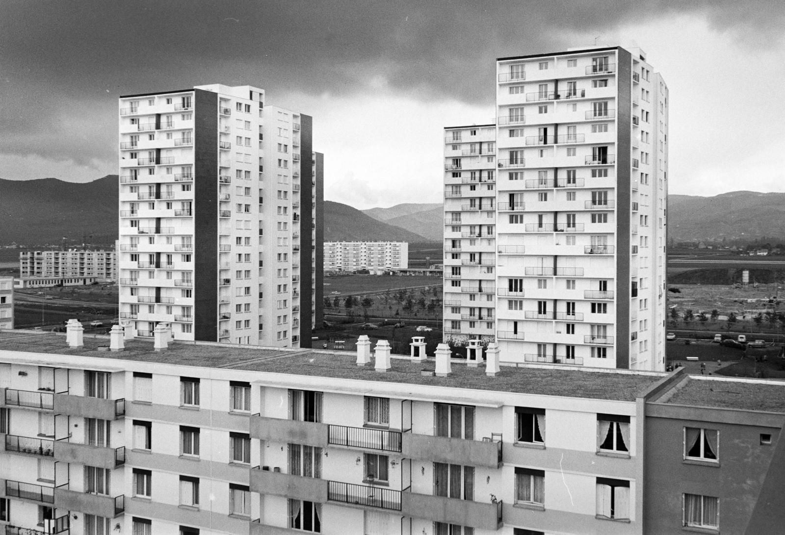 Franciaország, Colmar, kilátás nyugat felé a Rue de Schongau 1. számú házból., 1965, Gara Andor, Fortepan #285739