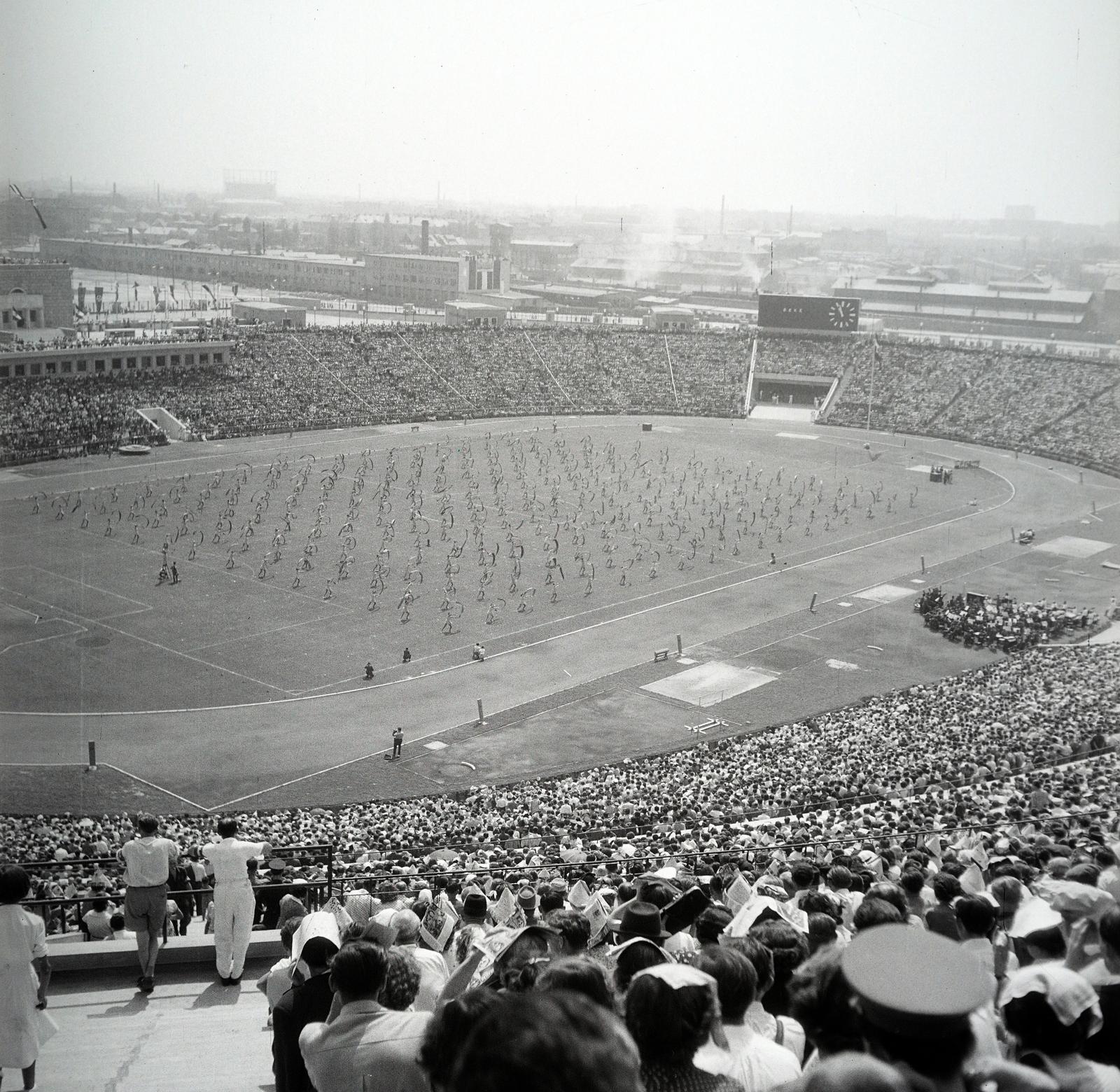 Hungary, Népstadion, Budapest XIV., a megnyitás napján (1953. augusztus 20.)., 1953, Gara Andor, Budapest, Fortepan #285831