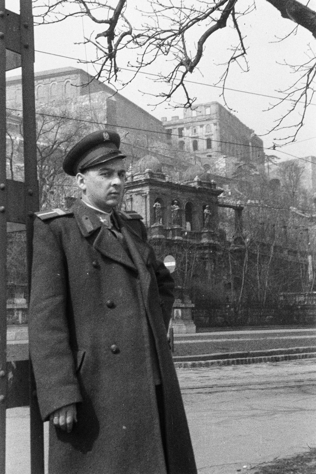 1954, Garaczi László, peaked cap, uniform, Fortepan #285974