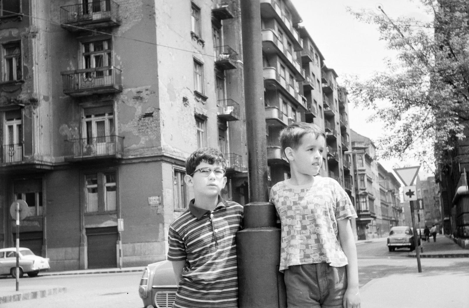 Hungary, Budapest V., Honvéd (Néphadsereg) tér, szemben a Stollár Béla utca., 1964, Garaczi László, Budapest, Fortepan #286016