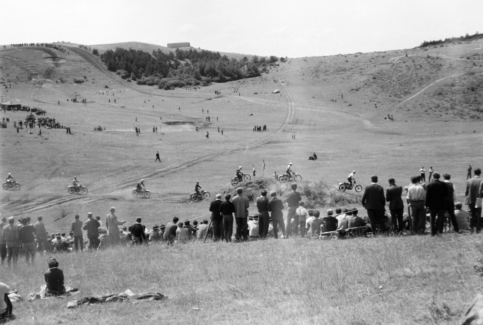 Hungary, Budaörs, Farkashegyi katlan, motocross pálya., 1964, Garaczi László, Fortepan #286038