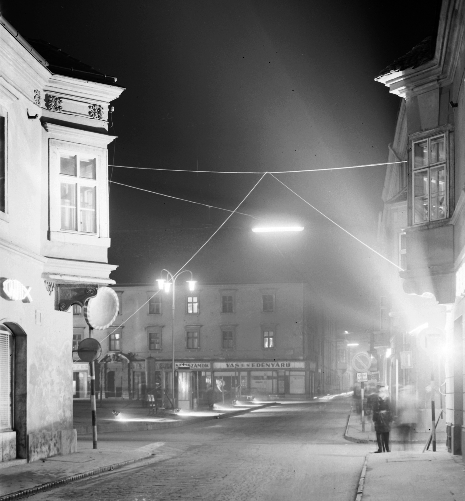 Hungary, Győr, Széchenyi tér a Jedlik Ányos utcából nézve., 1973, Építésügyi Dokumentációs és Információs Központ, VÁTI, Fortepan #28623