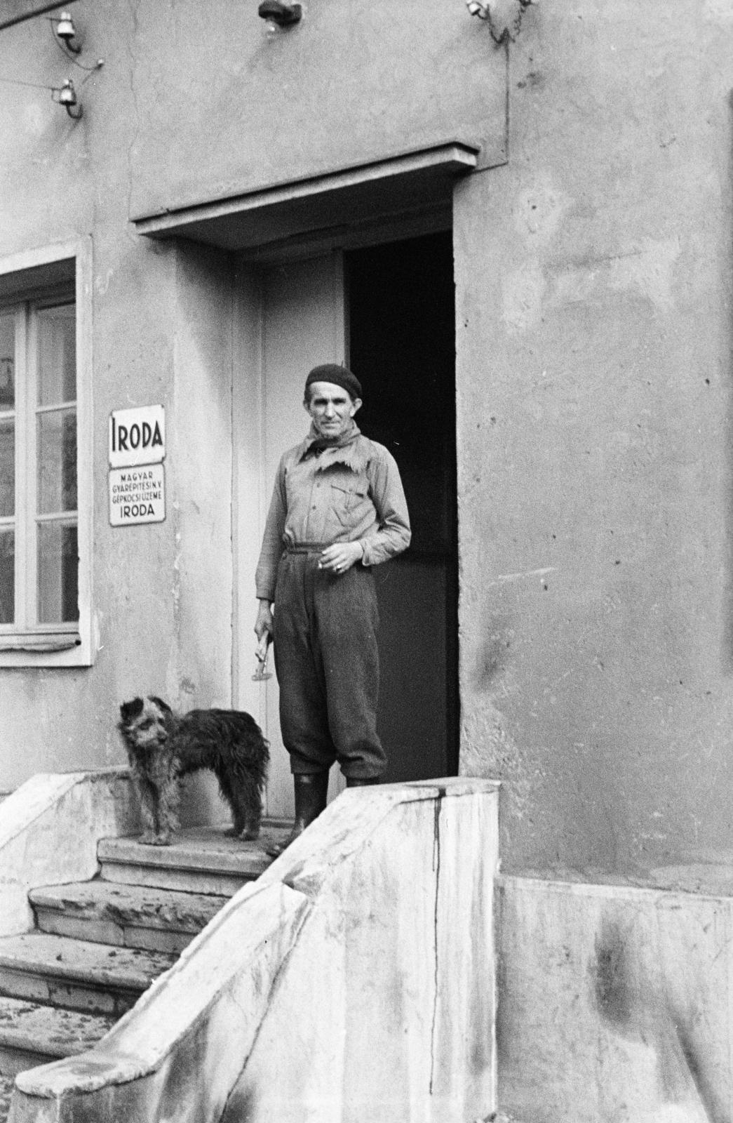 Hungary, Miskolc, Győri kapu, a felvétel a Magyar Gyárépítő Nemzeti Vállalat telephelyén készült., 1950, Kieselbach Tamás, Fortepan #286252