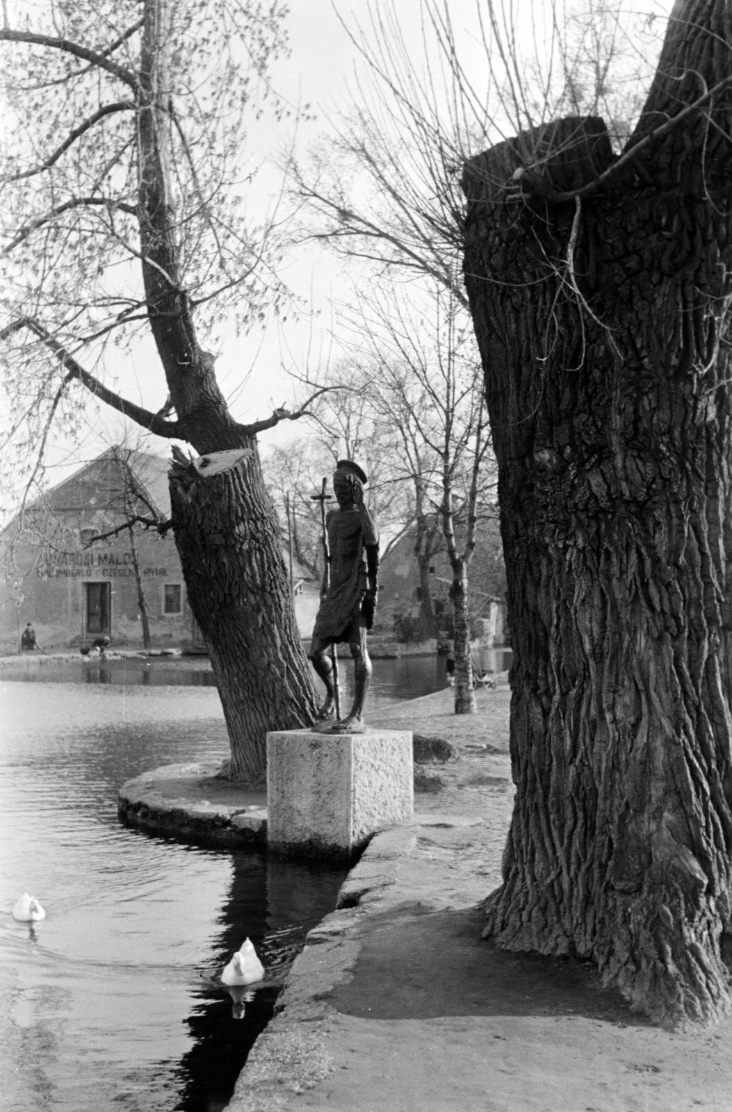 Hungary, Tata, Keresztelő Szent János szobra (N. Kovács Mária, 1944.) a mai Kodály Zoltán téren, a Malom-patak mellett., 1950, Kieselbach Tamás, Fortepan #286256