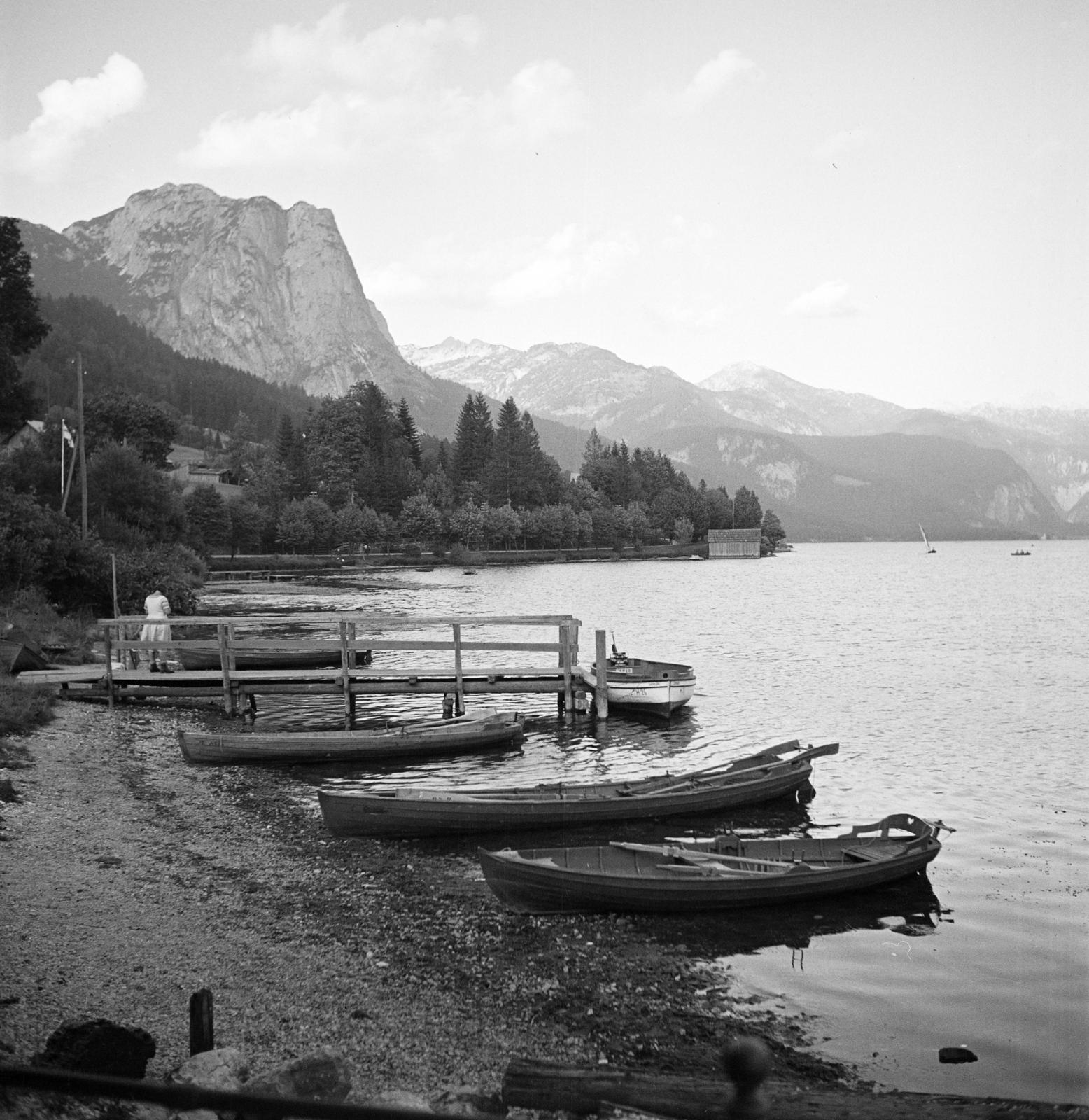 Ausztria, Grundlsee, Grundlsee, balra a Backenstein a mintegy 600 méter magas sziklafalával., 1933, Kieselbach Tamás, Fortepan #286306