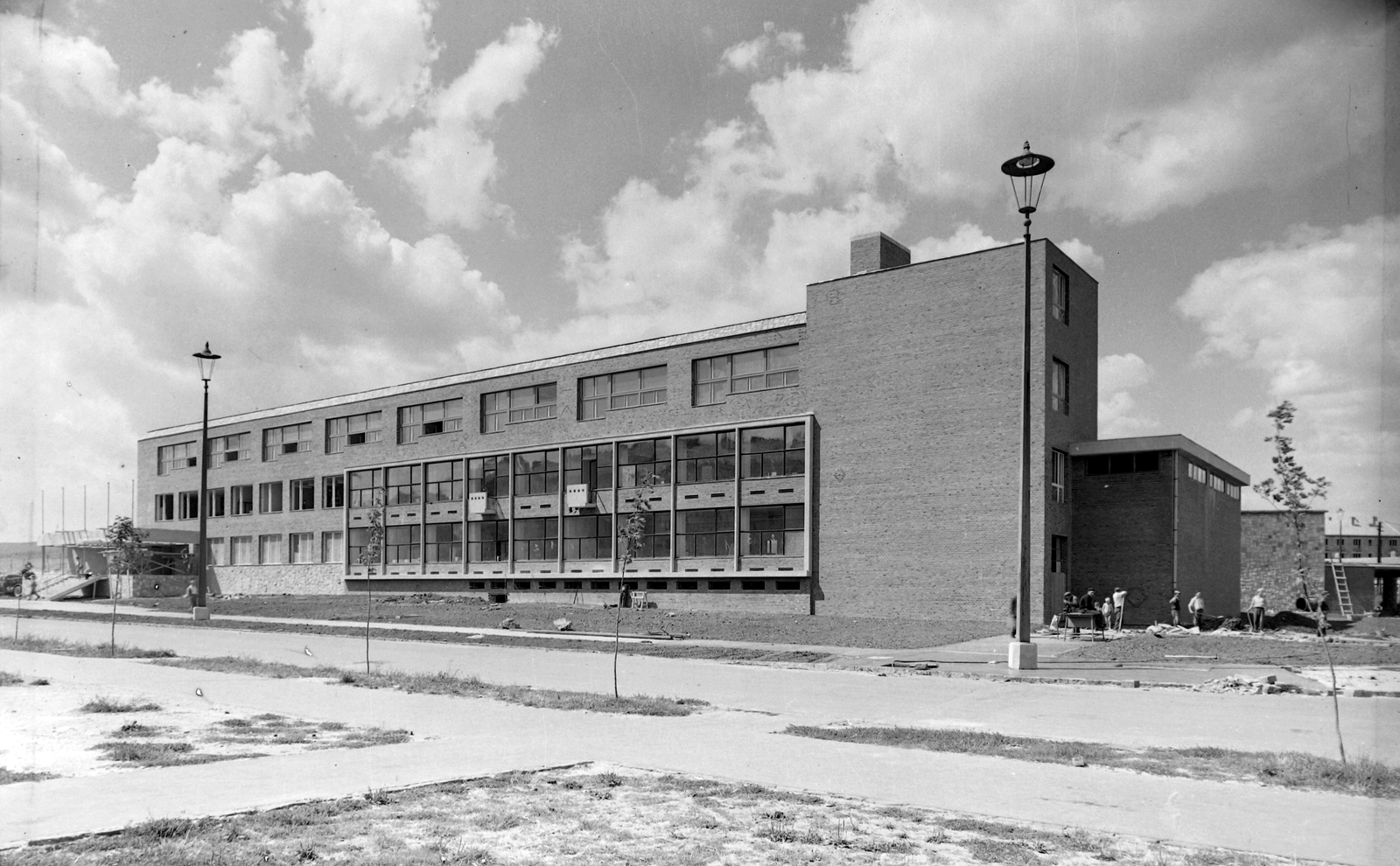 Hungary, Kazincbarcika, Egressy Béni (Lenin) út 1. Irinyi János Vegyipari Technikum., 1961, Építésügyi Dokumentációs és Információs Központ, VÁTI, school, Fortepan #28658