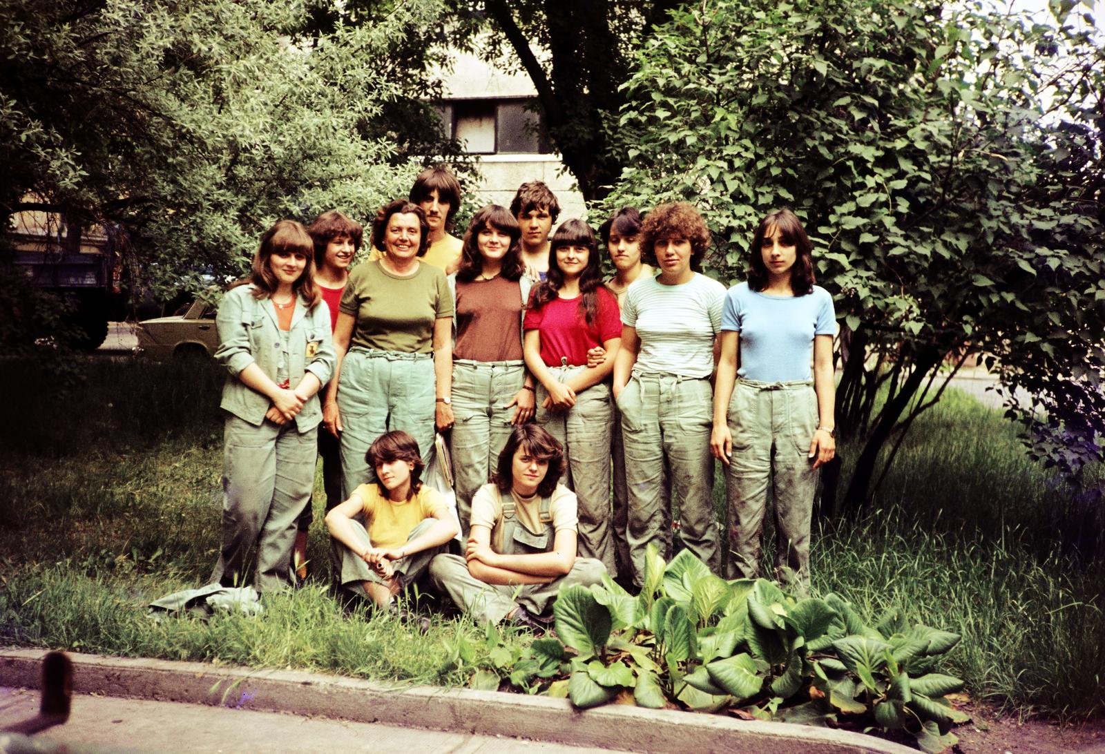 1979, Kozák, lányok, csoportkép, osztálykép, színes, Fortepan #286596