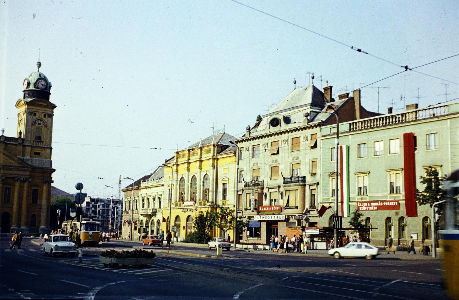 Hungary, Debrecen, Kossuth tér, balra a Református Nagytemplom., 1974, Kozák, Fortepan #286703