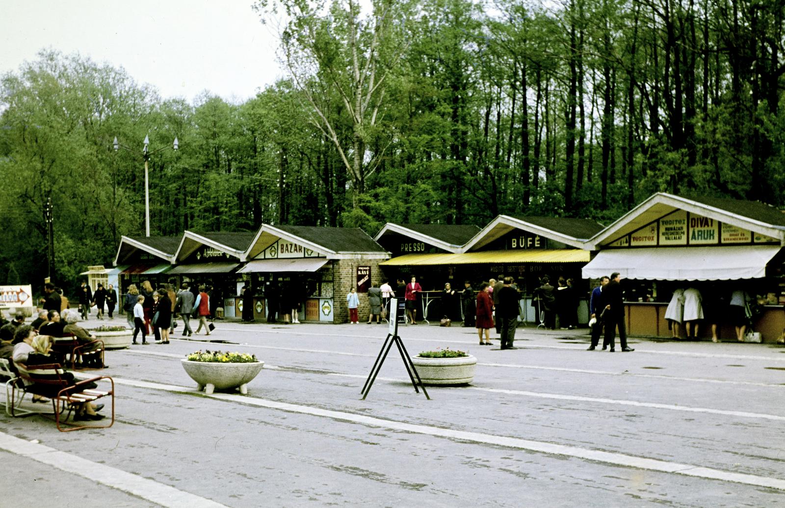 Hungary, Hévíz, Deák Ferenc tér., 1973, Kozák, Fortepan #286720