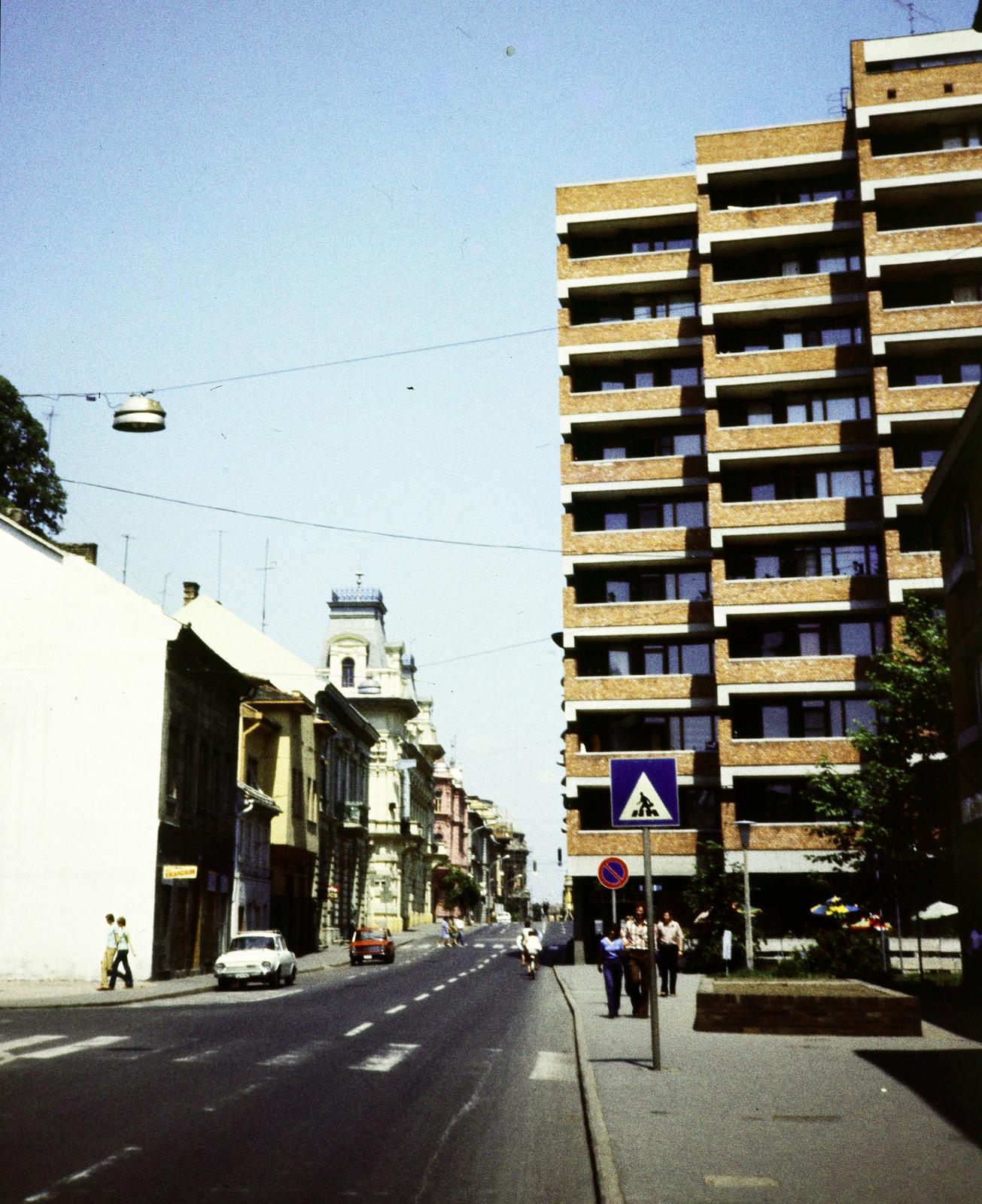 Hungary, Szeged, Oskola utca a Roosevelt tér felé nézve., 1980, Kozák, colorful, Fortepan #286760