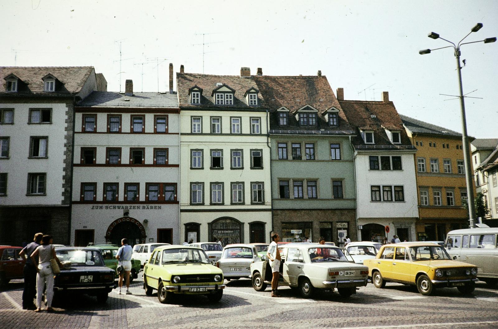 Németország, Weimar, Marktplatz., 1976, Kozák, színes, NDK, Fortepan #286796