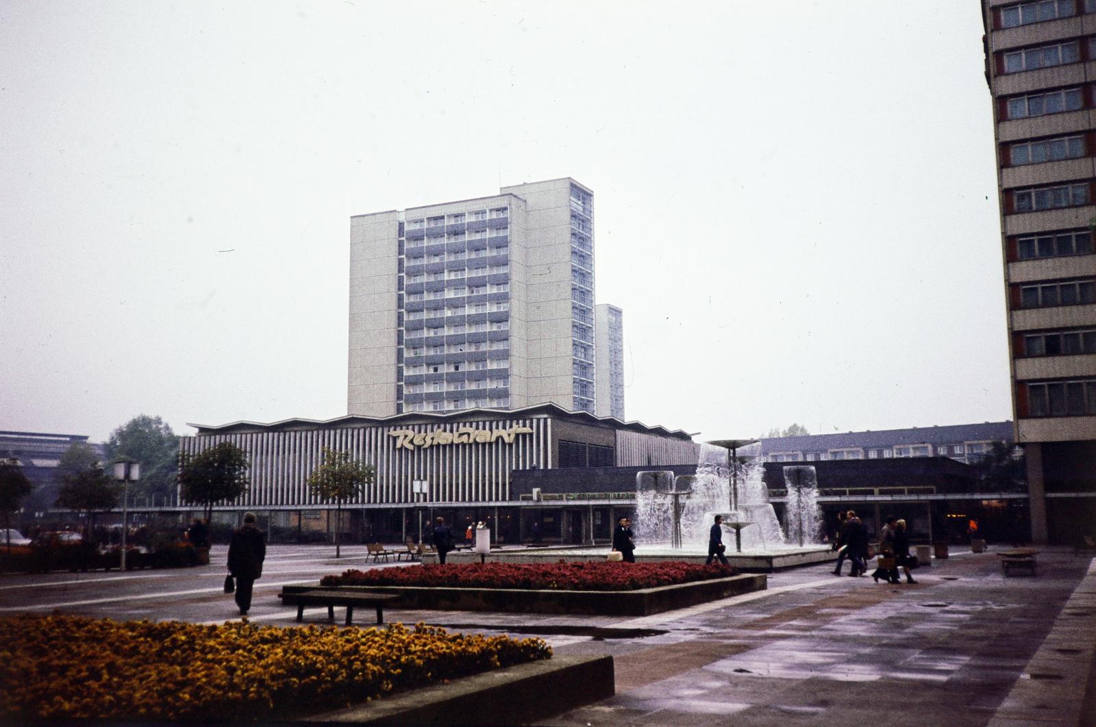 Németország, Drezda, Prager Straße., 1983, Kozák, színes, NDK, Fortepan #286809