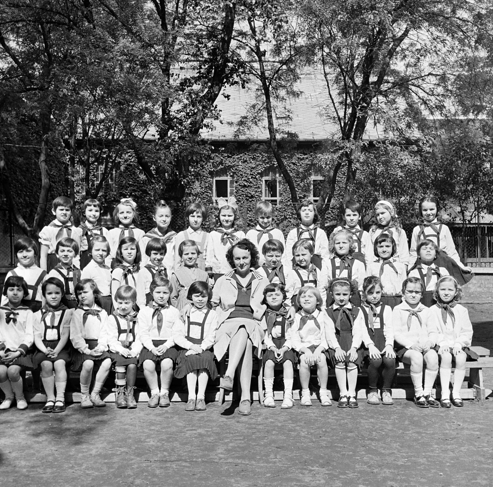 1964, Szentkuthy Ibolya, kids, Fortepan #286926