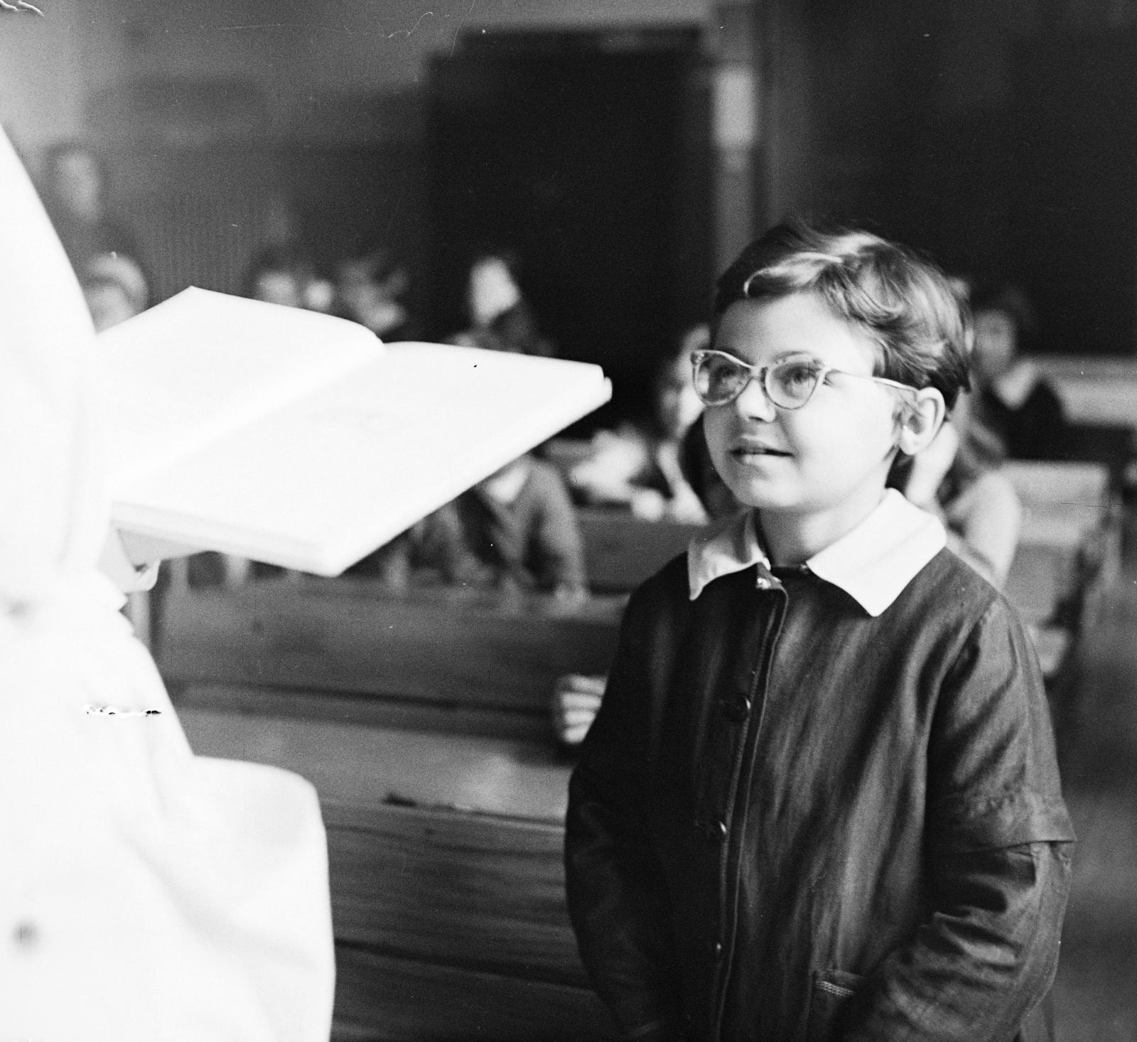1960, Szentkuthy Ibolya, glasses, cloak, school, class register, learning, Fortepan #286973