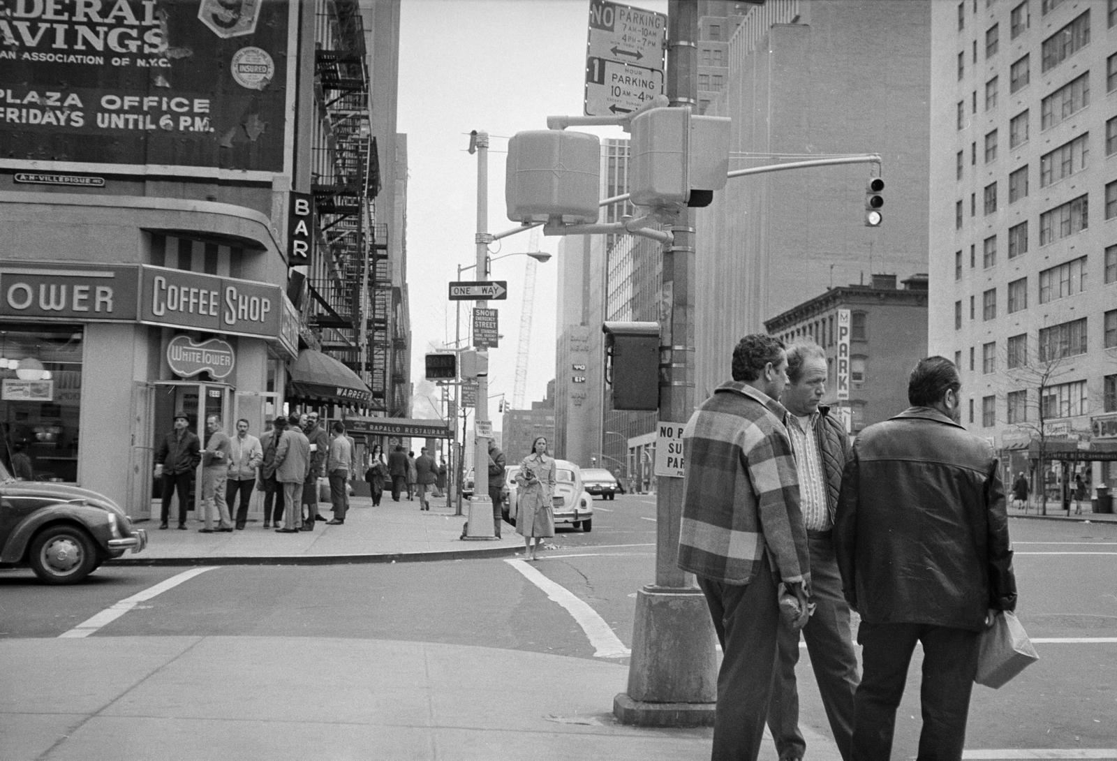 USA, New York, az East 45th Street és 2nd Avenue kereszteződése., 1973, Szentkuthy Ibolya, Fortepan #287023