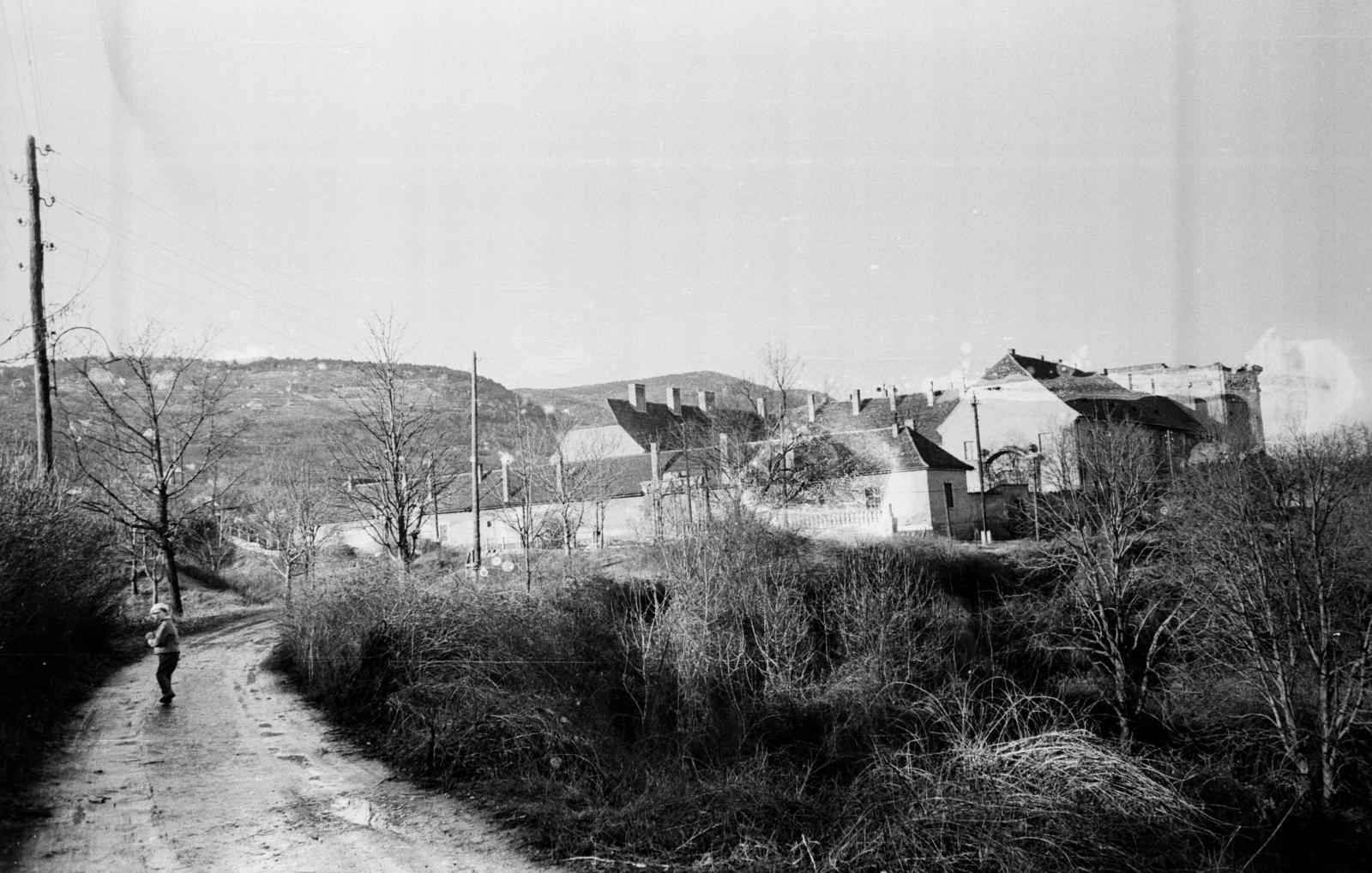 Magyarország, Budapest III., Doberdó út, szemben a Kiscelli Múzeum (az egykori Schmidt kastély)., 1963, Szilvási hagyaték, Budapest, Fortepan #287114