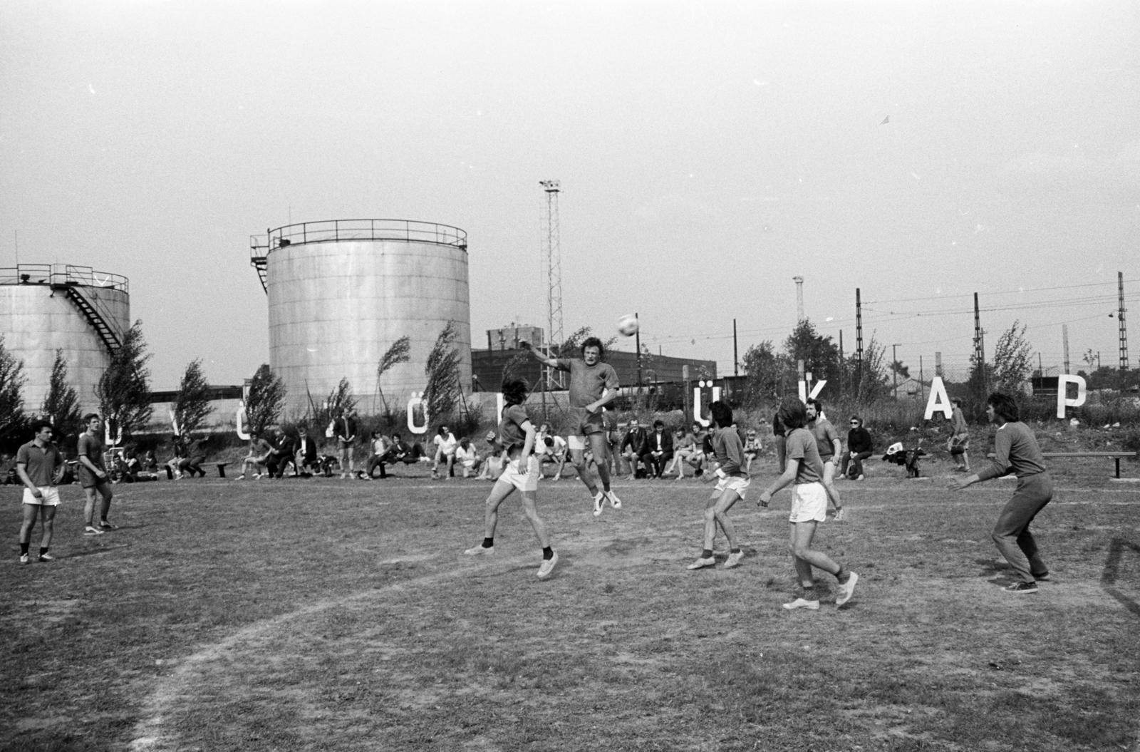 Hungary, Szentendre, a Papíripari Vállalat szentendrei papírgyárának sporttelepén megrendezett Papírkupa alkalmával készült a felvétel., 1973, Tóth Ákos, Fortepan #287195