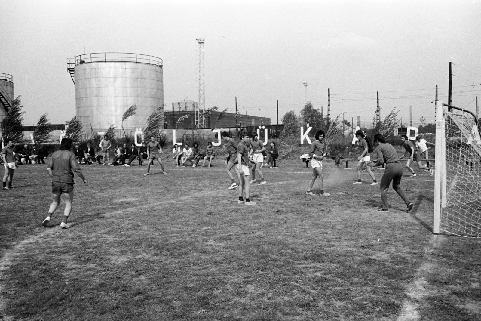 Hungary, Szentendre, a Papíripari Vállalat szentendrei papírgyárának sporttelepén megrendezett Papírkupa alkalmával készült a felvétel., 1973, Tóth Ákos, Fortepan #287196