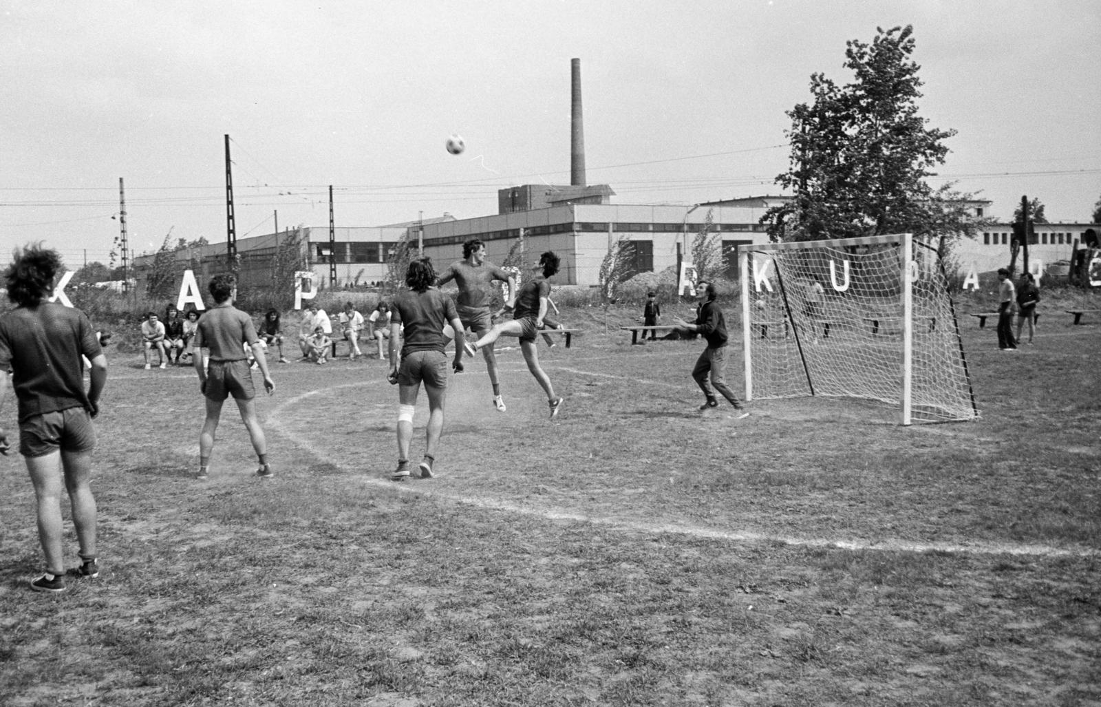 Hungary, Szentendre, a Papíripari Vállalat szentendrei papírgyárának sporttelepén megrendezett Papírkupa alkalmával készült a felvétel., 1973, Tóth Ákos, Fortepan #287198