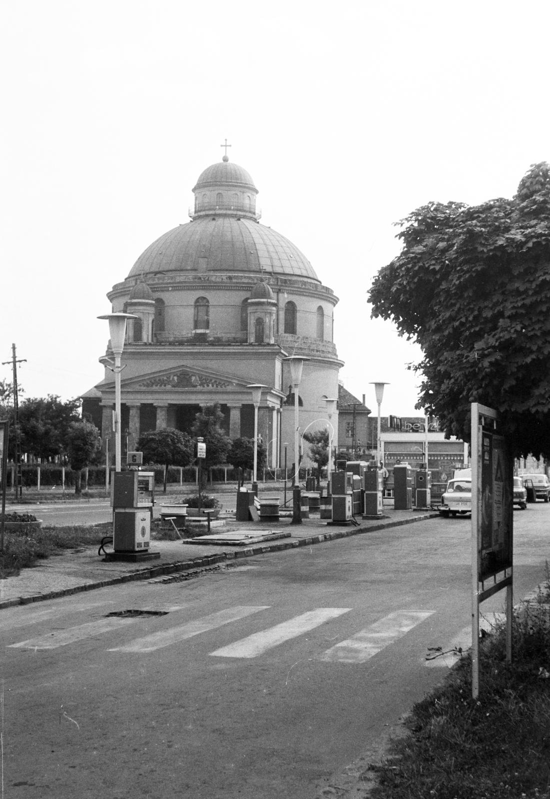 Hungary, Esztergom, Rudnay Sándor tér (Hősök tere), Szent Anna-templom., 1973, Tóth Ákos, Fortepan #287290