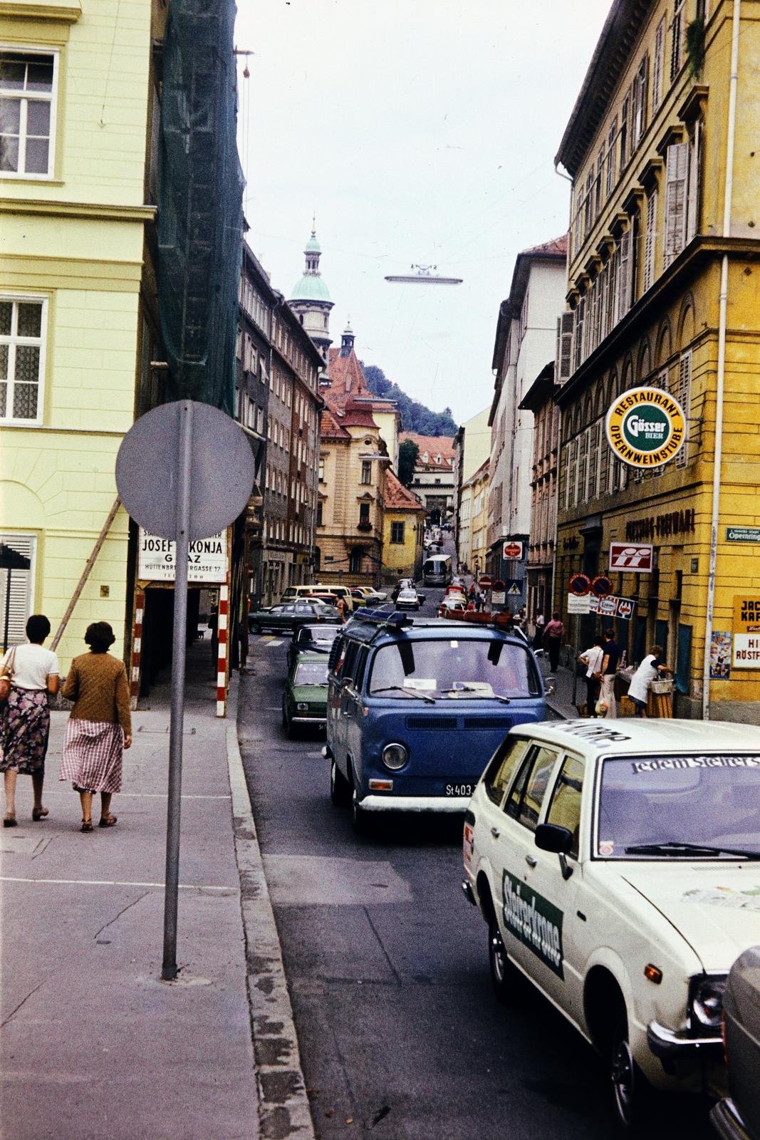 Austria, Graz, Burggasse az Opernring saroknál, távolban a Szent Egyed-székesegyház (Domkirche zum Heiligen Ägydius)., 1972, Tóth Ákos, colorful, Fortepan #287297