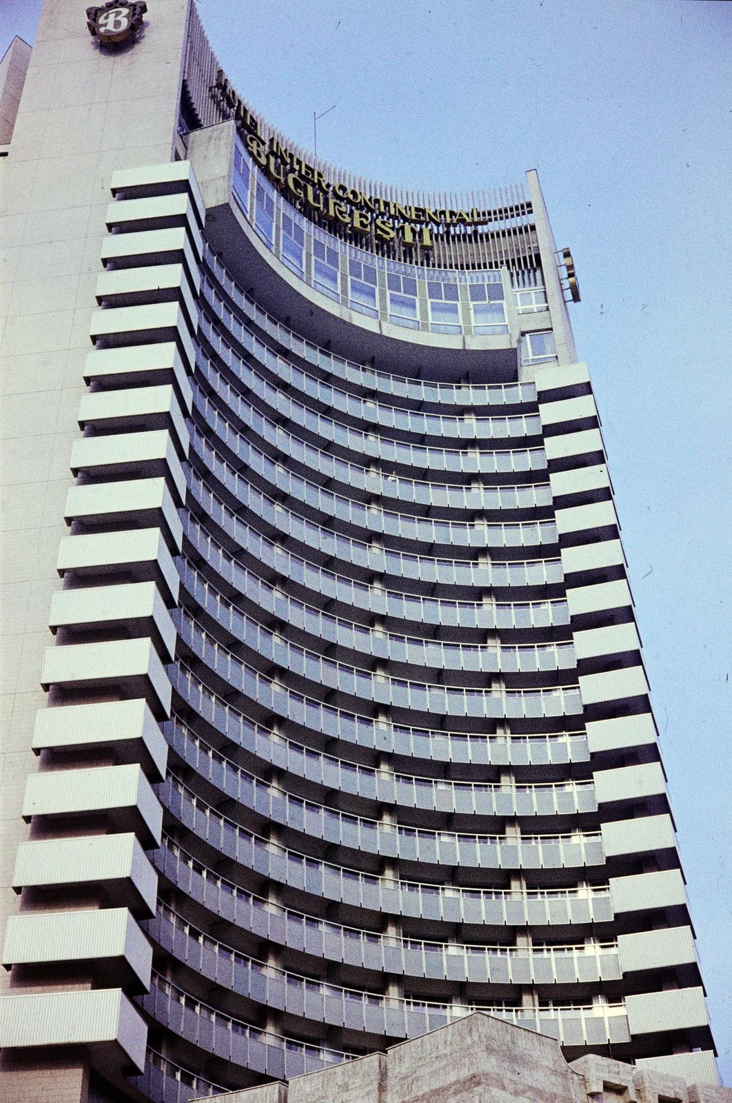 Románia, Bukarest, Bulevardul Nicolae Bălcescu, Hotel Intercontinental Bucharest., 1972, Szomolányi József, színes, felhőkarcoló, Fortepan #287303