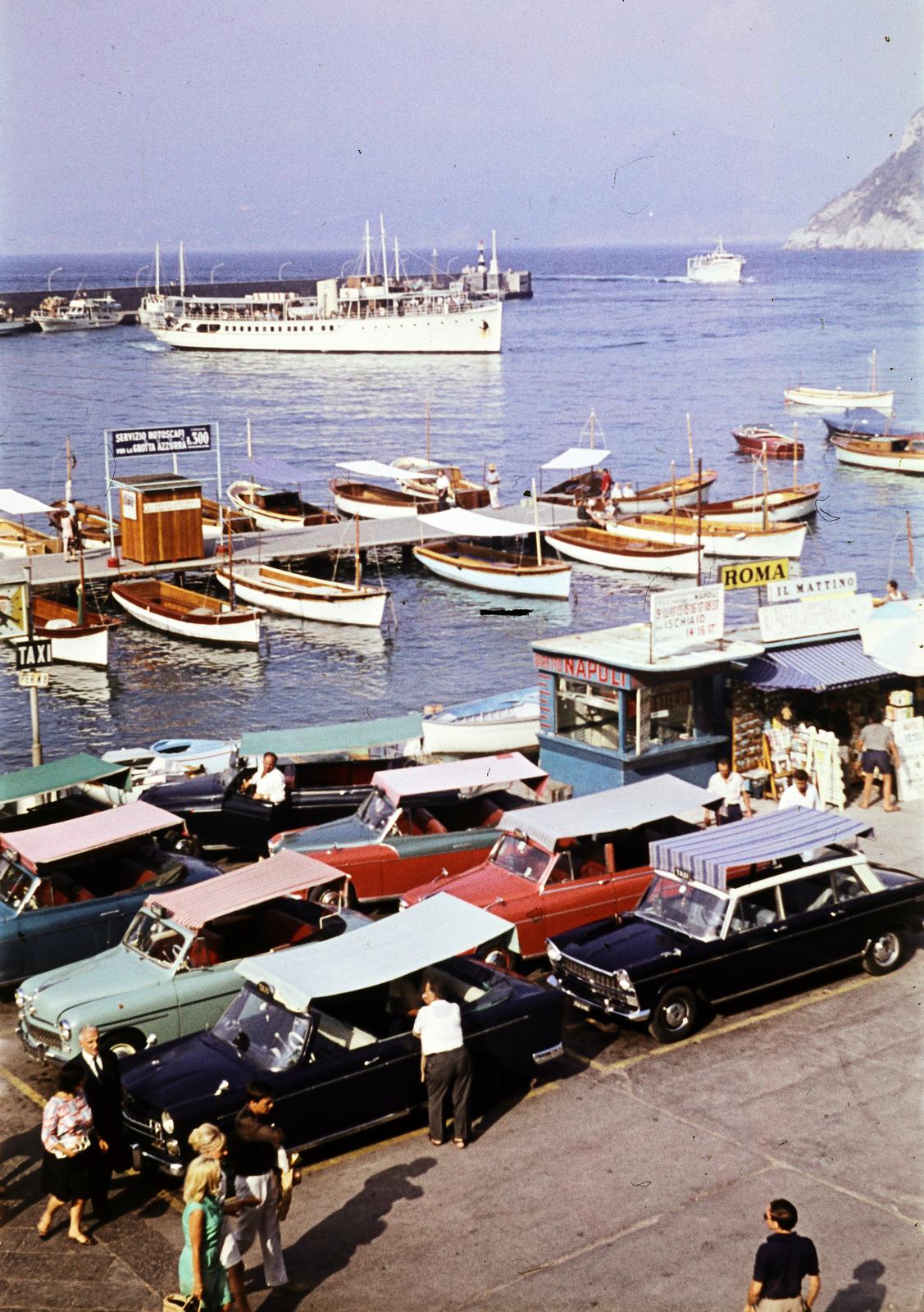 Olaszország, Capri, kikötő (Marina Grande)., 1962, Szomolányi József, színes, Fortepan #287325