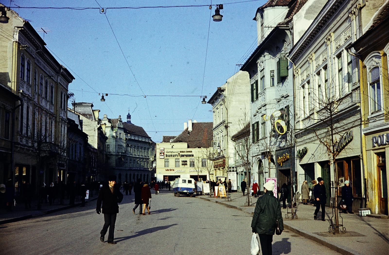 Romania,Transylvania, Sibiu, Strada Nicolae Bălcescu, jobbra a Strada Telefoanelor torkolata., 1972, Szomolányi József, colorful, Fortepan #287332