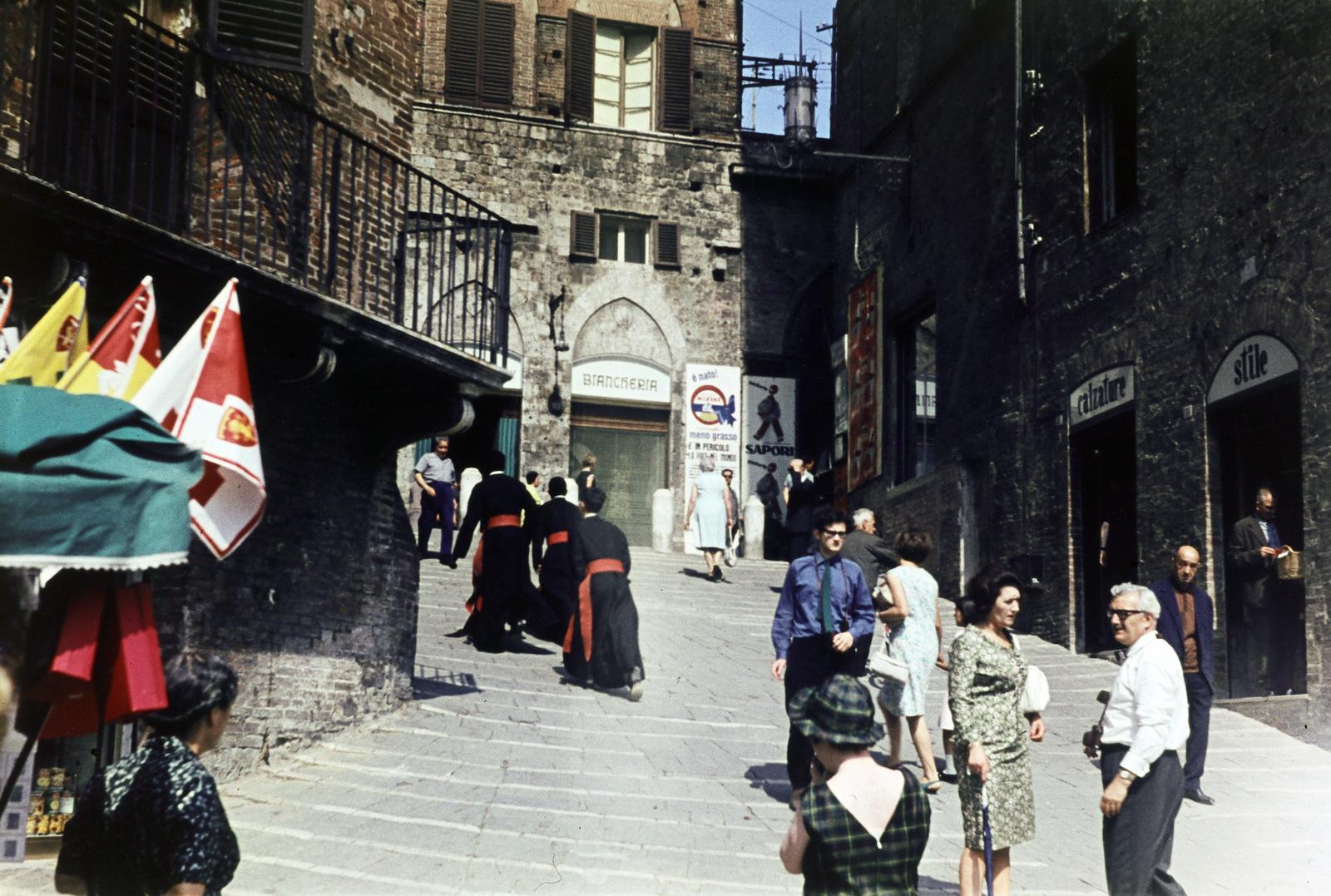 Olaszország, Siena, Costarella dei Barbieri a Via di Città felé., 1969, Szomolányi József, Fortepan #287337