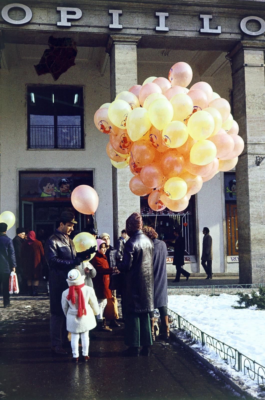 1968, Szomolányi József, színes, léggömb, Fortepan #287340