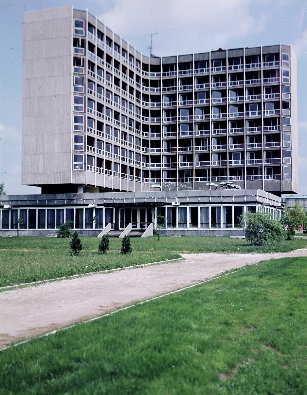 Magyarország,Balaton, Keszthely, Helikon szálló., 1983, Saphier Herbert, szálloda, Fortepan #287433