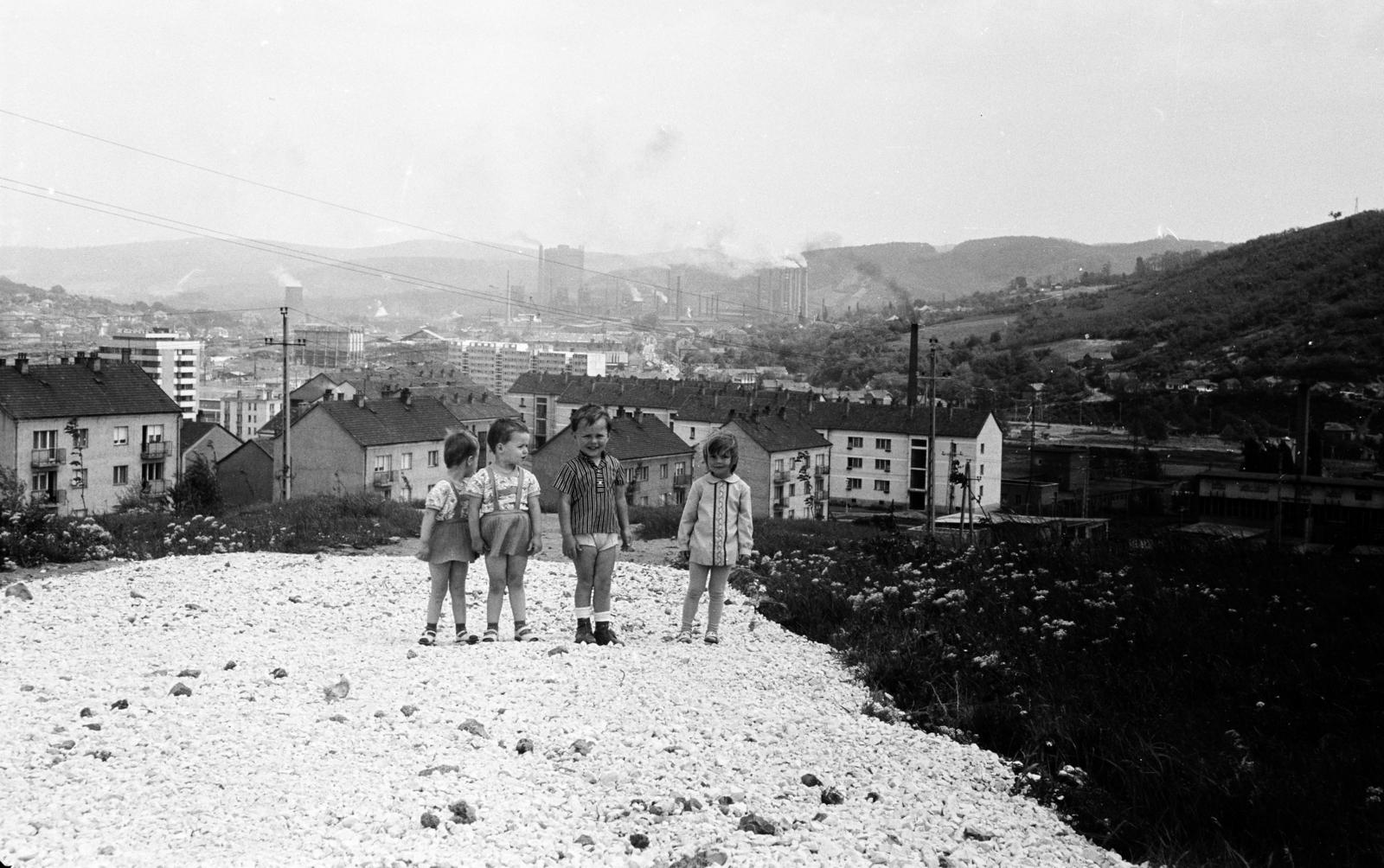 Hungary, Ózd, kilátás az Elek Imre (Uránia) Csillagvizsgálótól az Ózdi Kohászati Üzemek felé, 1966, Ladinek Viktor, Fortepan #287445