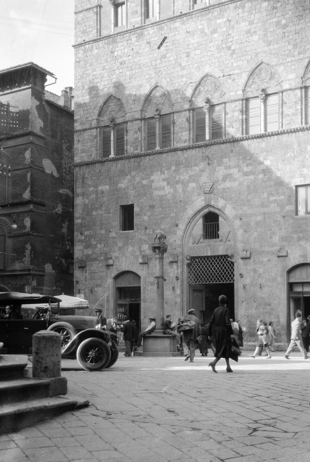 Olaszország, Siena, Piazza Tolomei, Palazzo Tolomei., 1921, Lánchidi Péter, Fortepan #287513