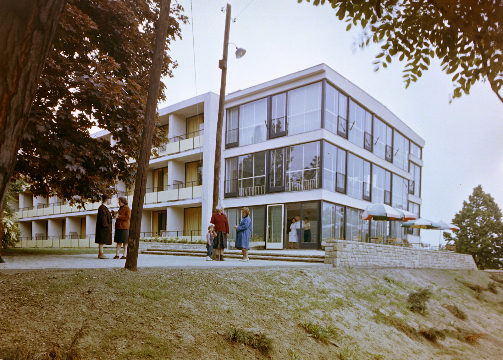 Hungary, Leányfalu, Panoráma út, SZOT Panoráma üdülő, később Idősek Otthona., 1969, Építésügyi Dokumentációs és Információs Központ, VÁTI, colorful, Fortepan #28764