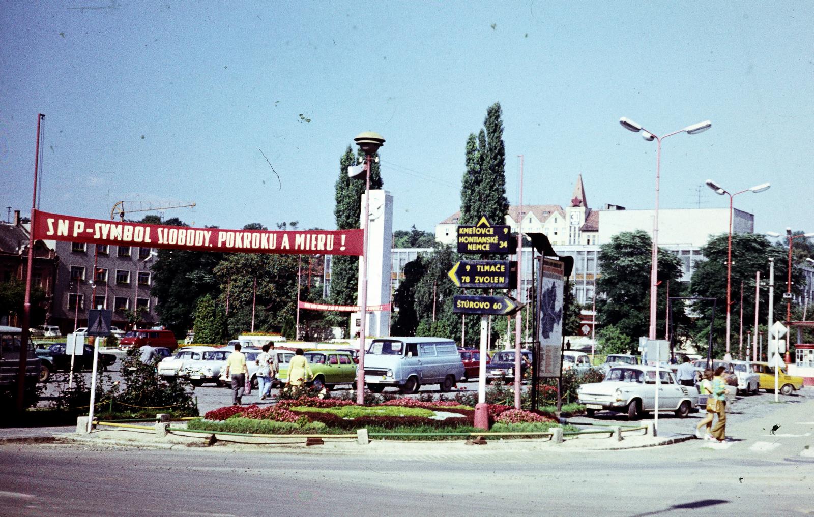 Szlovákia, Léva, Kossuth Lajos tér (Námestie hrdinov), 1970, Liszkay Ferenc, Fortepan #287652