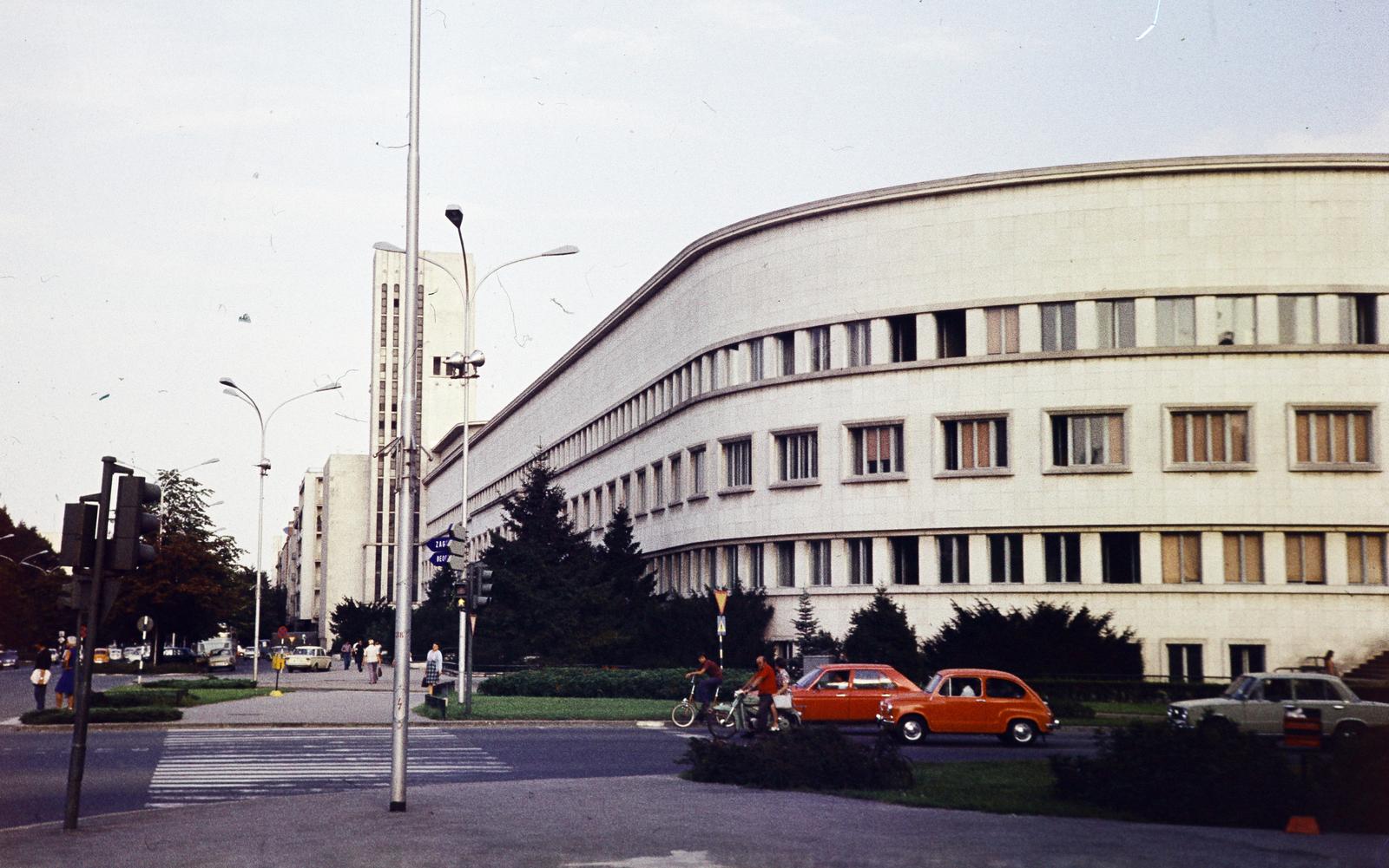 Serbia, Novi Sad, Bulevar Mihajla Pupina, Báni palota (Banovina)., 1973, Liszkay Ferenc, Fortepan #287670