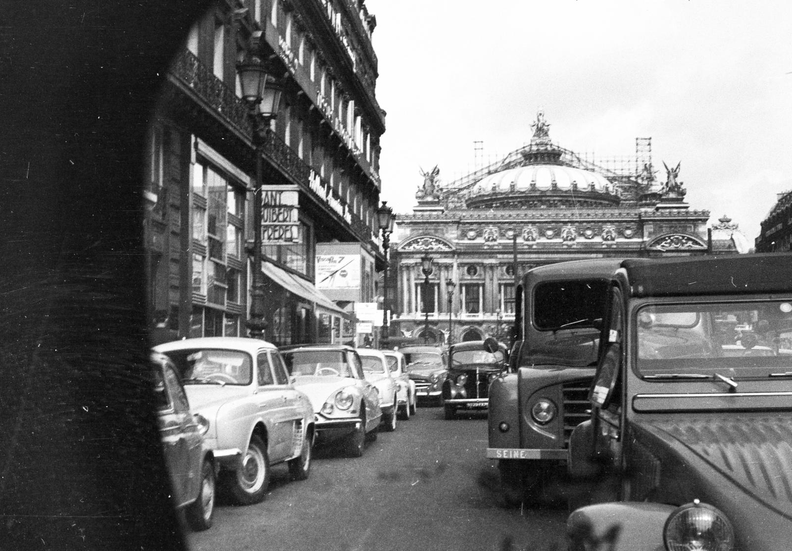 France, Paris, Place de l'Opéra, szemben az Operaház (Opera Garnier)., 1962, Pécsi család, Fortepan #287688