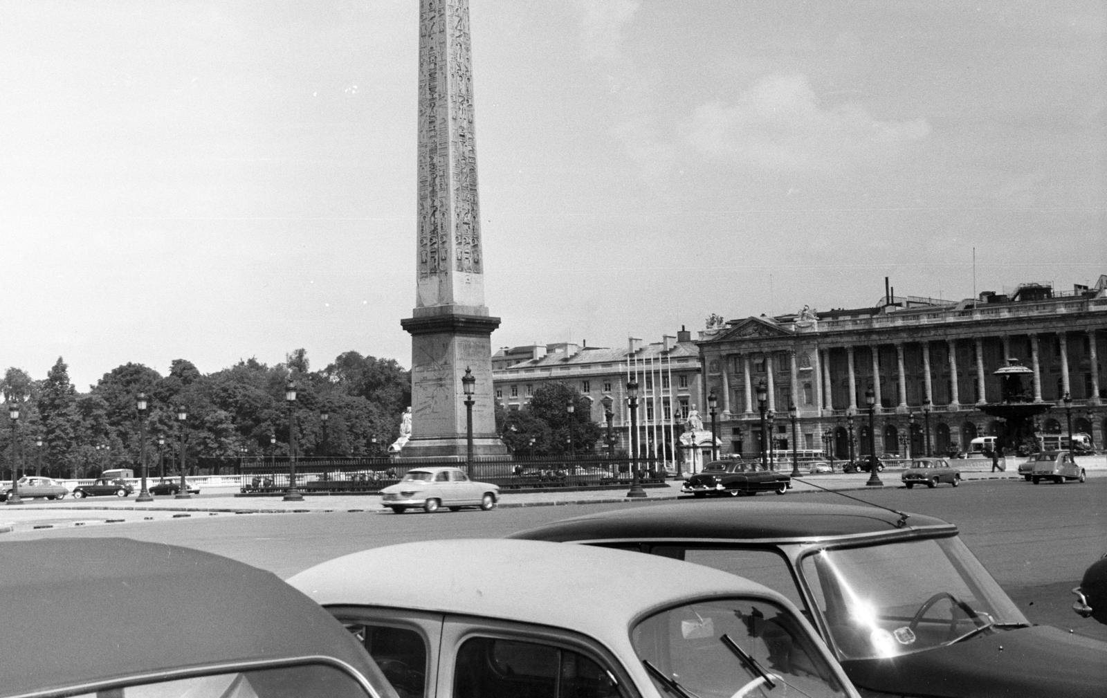 France, Paris, Place de la Concorde, szemben az Obeliszk., 1964, Pécsi család, Fortepan #287711