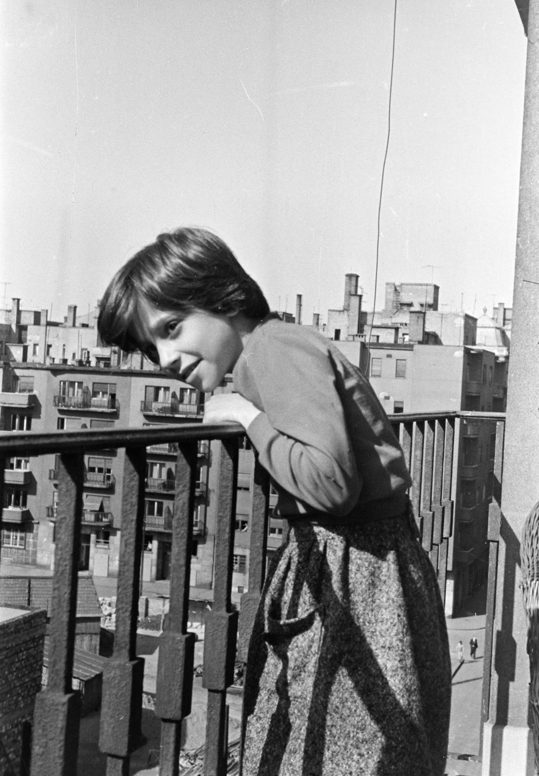 Hungary, Budapest XIII., Hollán Ernő (Fürst Sándor) utca, a felvétel a 21/B számú ház egyik erkélyén készült. Háttérben a Gergely Győző utca sarkán álló épület látható., 1962, Pécsi család, balcony, Budapest, Fortepan #287725