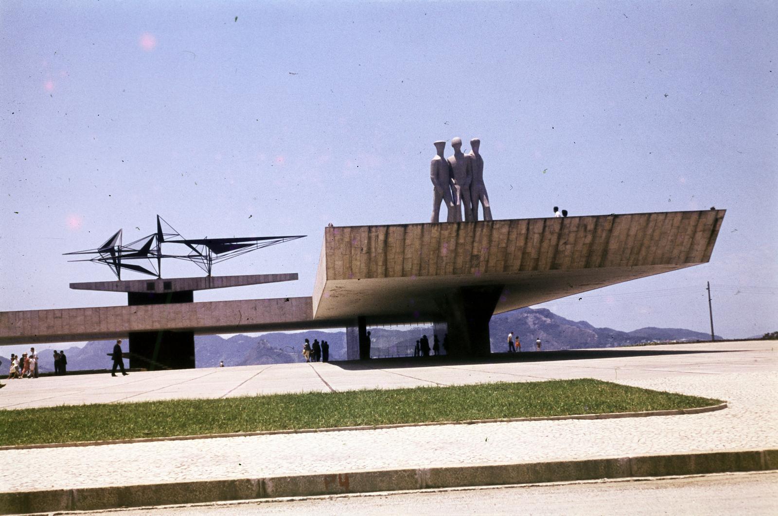 Brazil, Rio de Janeiro, a II. világháború áldozatainak emlékműve (Mark Netto Konder és Helio Ribas Marinho, 1960.)., 1962, Csaba László örökösei, modern art, Fortepan #288050