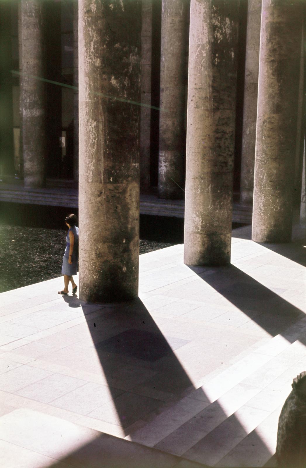 France, Paris, Avenue du Président Wilson 13., Palais de Tokyo (eredeti neve Palais des Musées d'art moderne)., 1963, Csaba László örökösei, colorful, Fortepan #288130