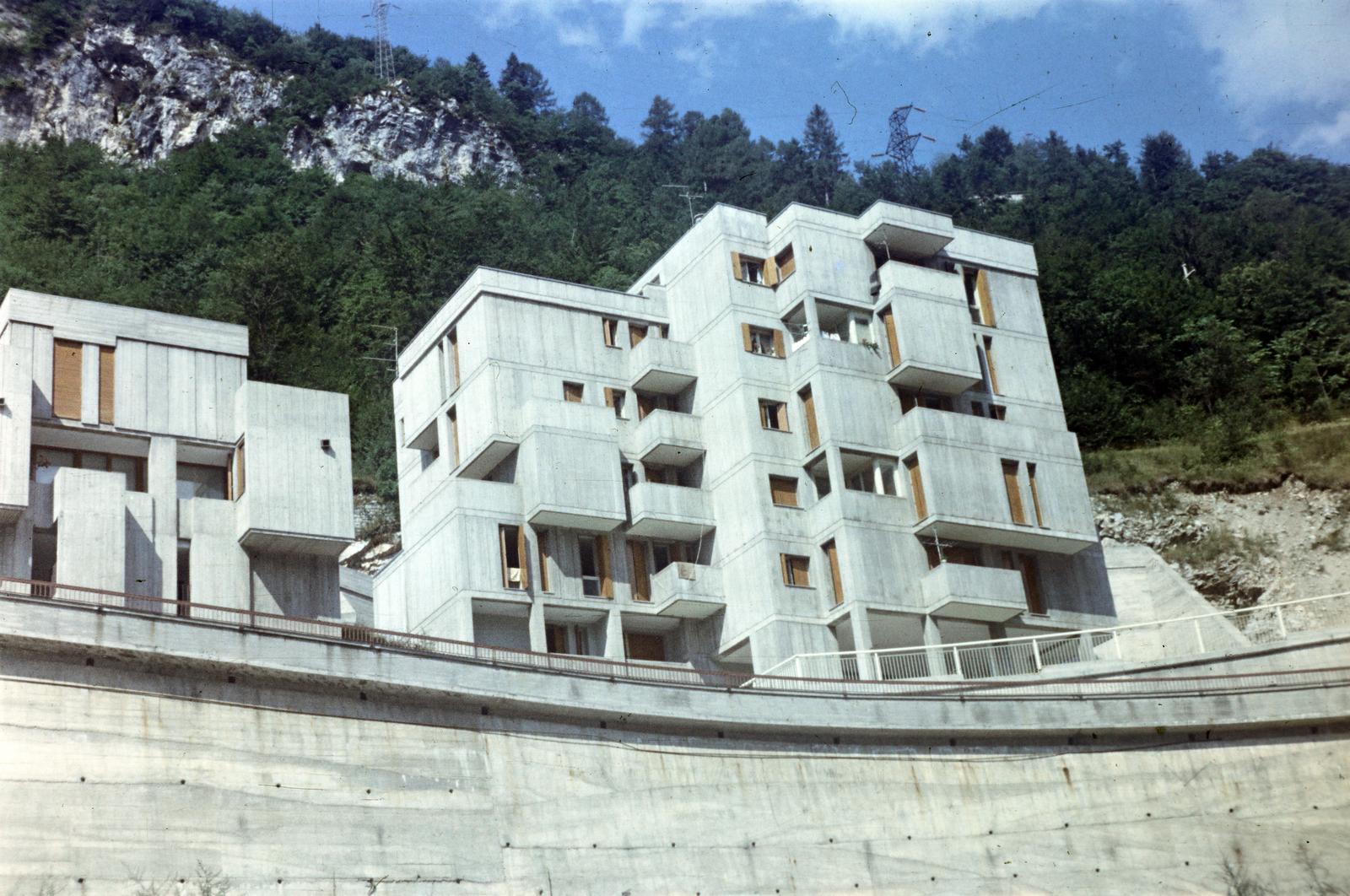 Italy, Via Alessandro Manzoni, a Vajont-gát katasztrófája után épült, Valeriano Pastor építész tervezte házak., 1969, Csaba László örökösei, modern architecture, Fortepan #288171