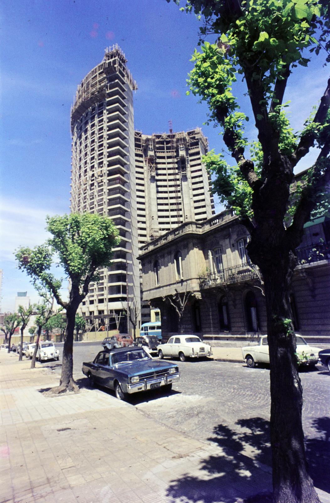 Argentina, Buenos Aires, Avenida Dorrego 2699., a Torre Dorrego bérház építése., 1969, Csaba László örökösei, Fortepan #288215