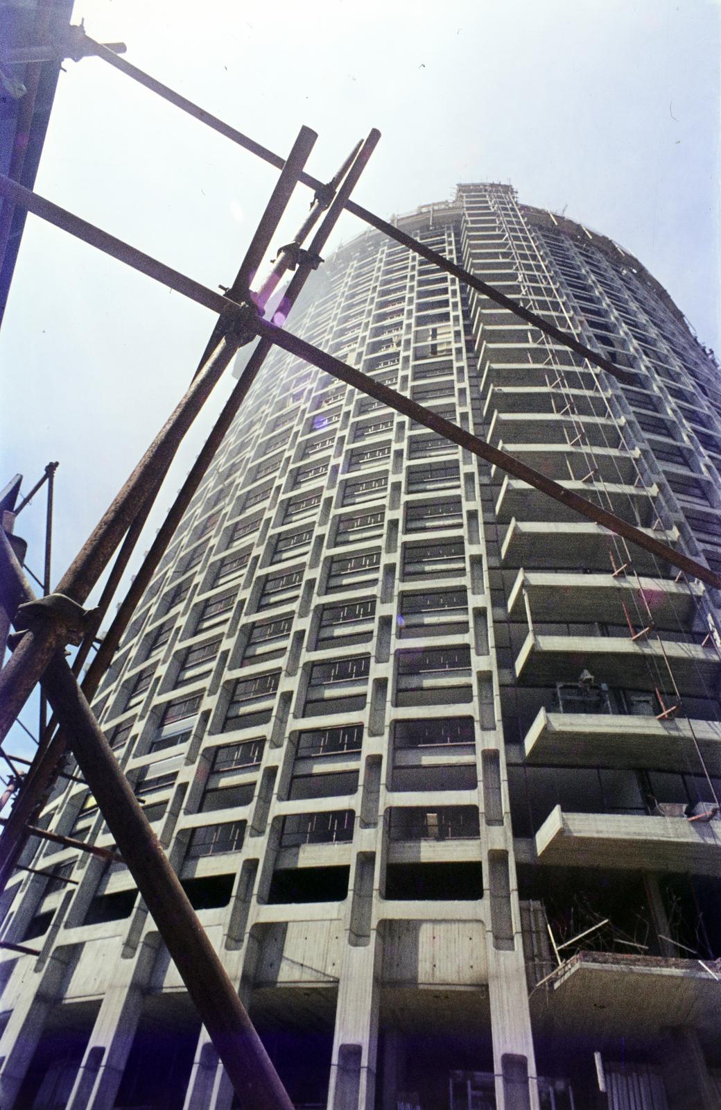 Argentina, Buenos Aires, Avenida Dorrego 2699., a Torre Dorrego bérház építése., 1969, Csaba László örökösei, Fortepan #288219