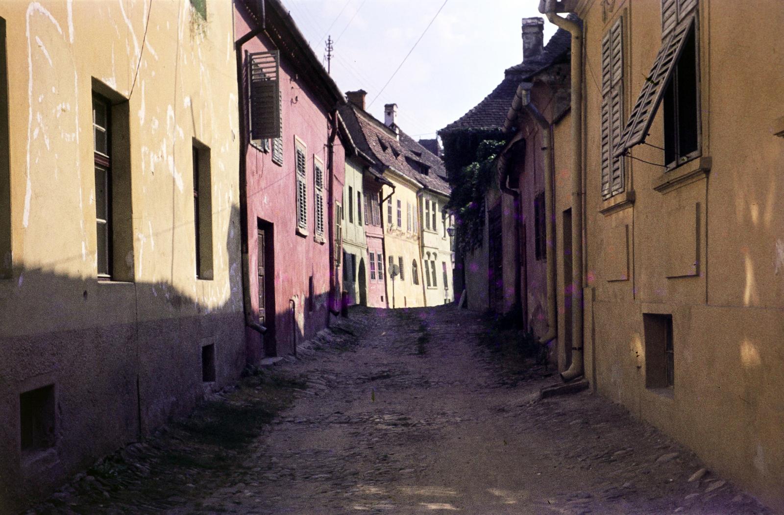 Romania,Transylvania, Sighişoara, Városi utca (Strada Cetății)., 1971, Csaba László örökösei, colorful, venetian blind, Fortepan #288256