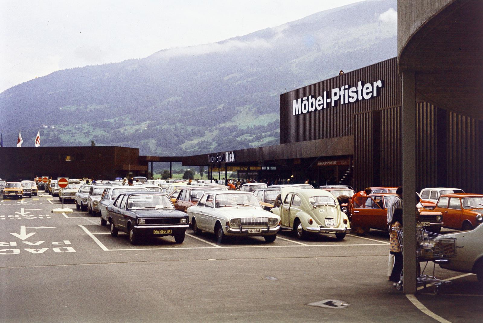 1974, Csaba László örökösei, colorful, car park, Fortepan #288327