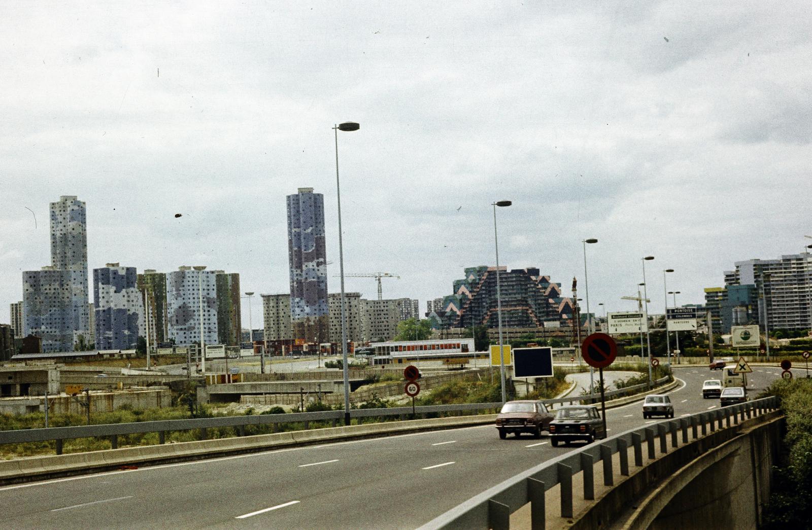 France, Puteaux,Nanterre, La Défense üzleti központ Párizs elővárosában. Balra az Aillaud-tornyok., 1978, Csaba László örökösei, Fortepan #288459