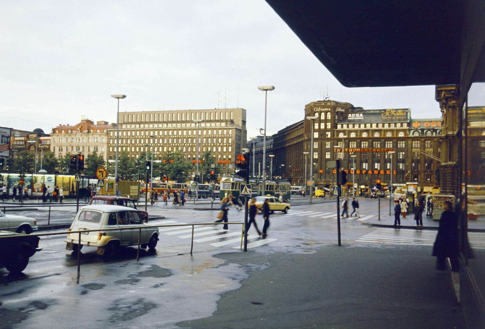 Finland, Helsinki, Kaivokatu, jobbr a Finn Nemzeti Galéria egyik múzeuma az Ateneum részlete látható. Szemben a Kaisaniemenkatu torkolata., 1978, Csaba László örökösei, Fortepan #288471